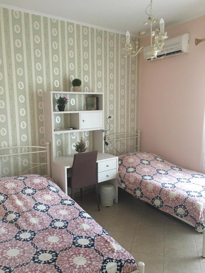 Flower Apartment